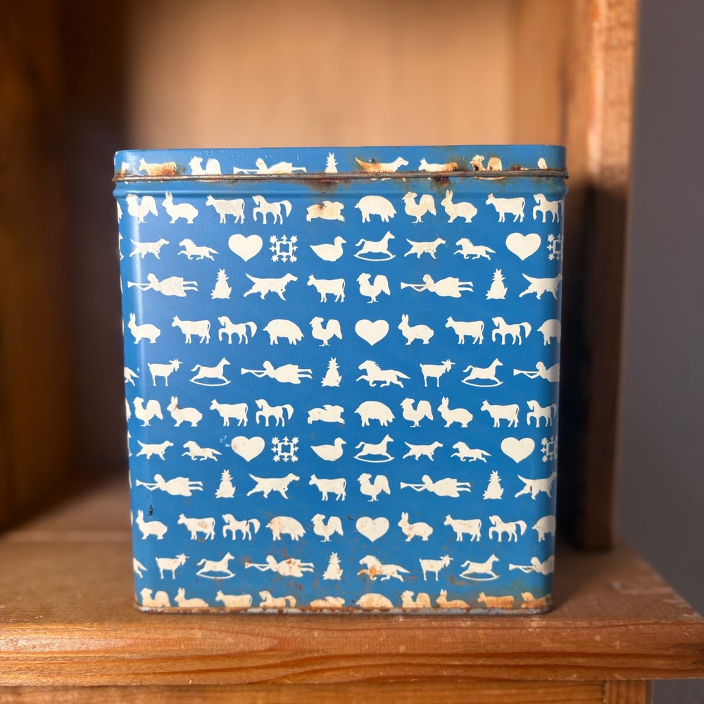Vintage 1985 Midwest Importers Cannon Falls Blue Folk Art Animal Metal Tin 5in